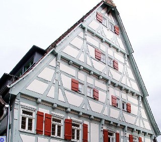 Kapuzinerhaus - Die Stadtbücherei im Fachwerkhaus von 1565